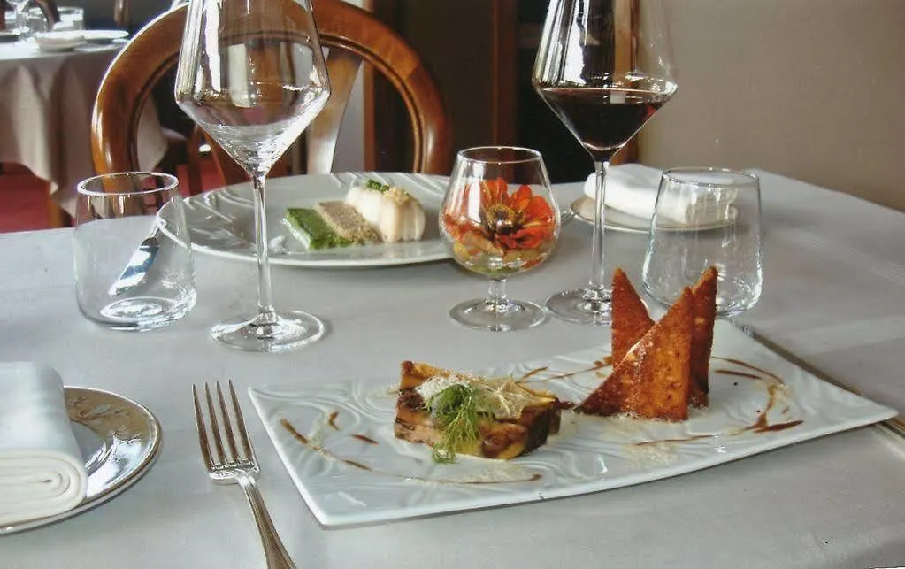 ** Hotel Bergerie Du Chateau - Lacapelle Marival Francia